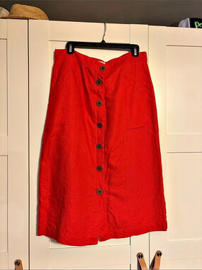 Universal Threads Button-Front Midi Skirt in Red Like New